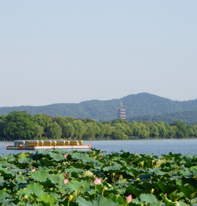 亚泰国际旅行社-上海、苏州、杭州、无锡、南京+乌镇双飞6日游(乌镇+南浔双古镇;升级1晚乌镇外住宿)